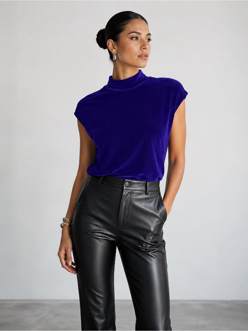 Chico's Travelers Purple Mock Neck Stretch Slinky Top Sz 2 Med Wrinkle Resistant